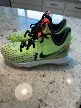 Nike LeBron Witness 5 ( Grinch) Neon Green and Black Athletic Sneakers